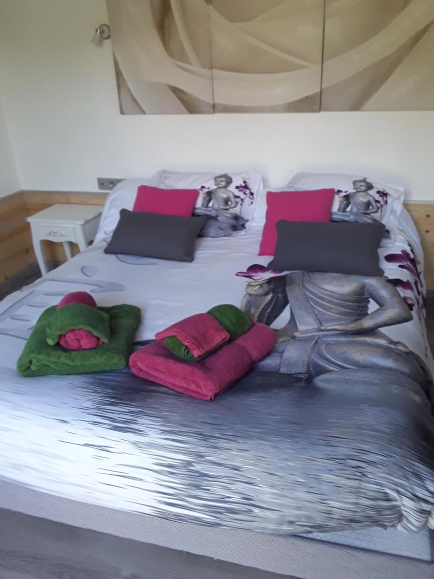 Chambres D'Hotes De L'Orval Thiergeville Екстер'єр фото
